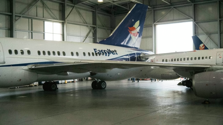 Apollo sa dohodla na prevzatí EasyJet za 5,7 mld. libier, zisk aerolínií klesol o 70 %