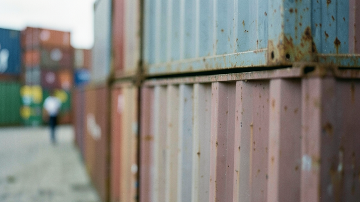 Jen je najvýkonnejšou menou G10, jüan a kanadský dolár môžu byť financujúcimi menami pre carry trade