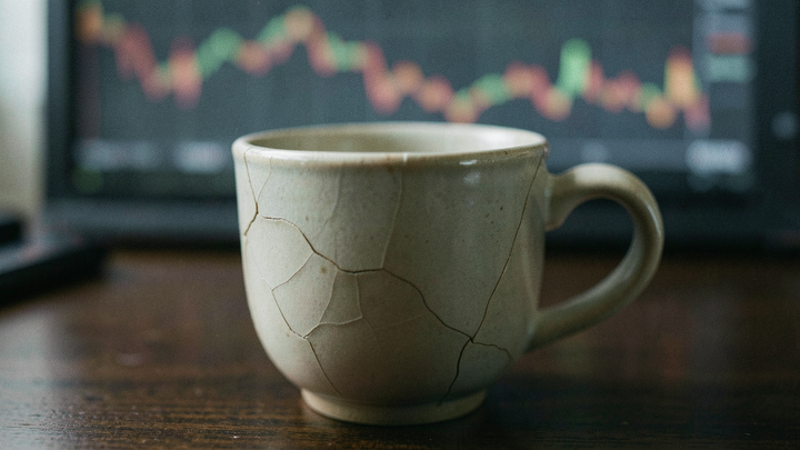Škandál s fondmi v Turecku zasiahol približne 455 000 investorov, index BIST 100 prepadol