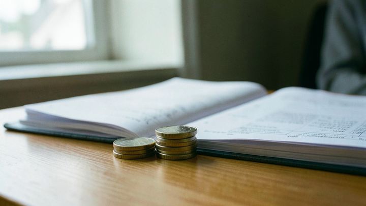 KDH: úroky 2,7 miliardy eur, rodiny 1,7 miliardy; ministerstvo: ide o jednu kapitolu
