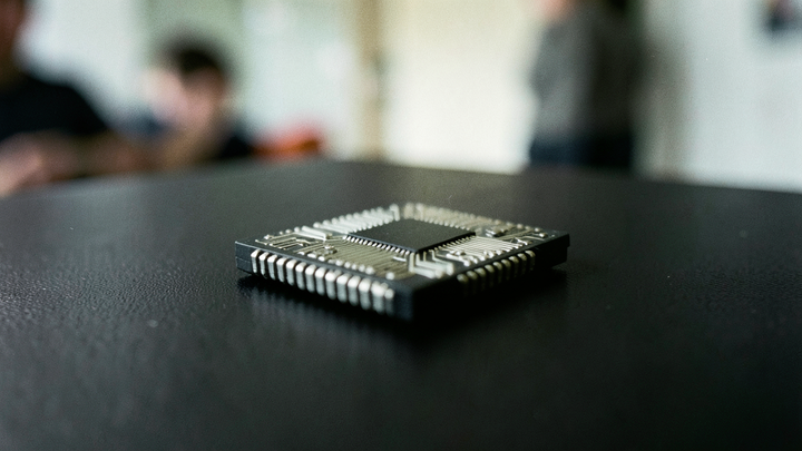 Meta zbiera až 95 mld. USD, Nvidia vloží 3 mld., voľný peňažný tok je záporný