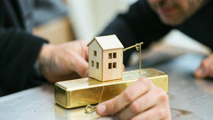 Predaje nových domov v USA prekonali odhad, medziročne klesli o 5,3 %
