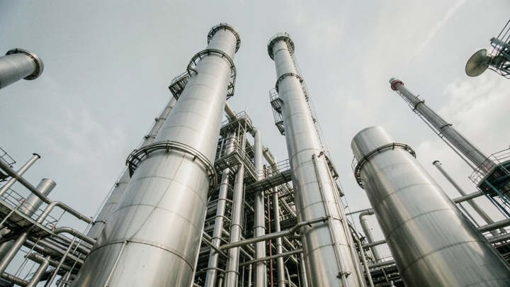 BASF znova zvýšil prognózu zisku, vykázané EBIT však kleslo do straty
