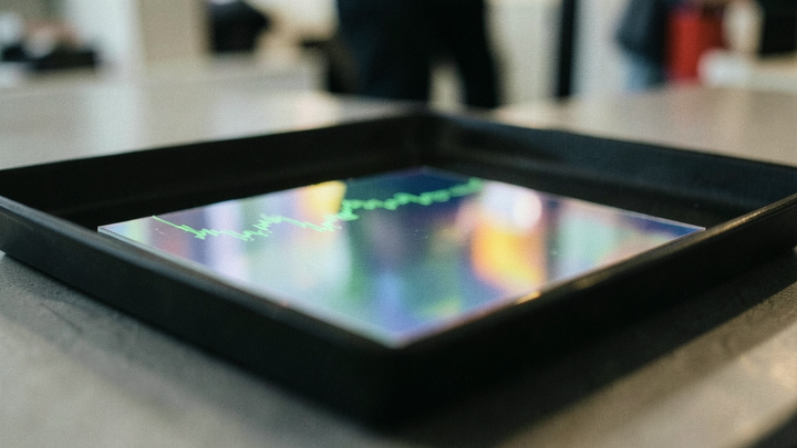 Samsung vykázal rekordný zisk, akcie klesli o 4,13 %