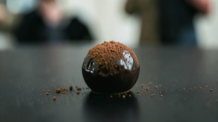 Lindt precenil zdražovanie, akcie sú tento rok o viac ako 25 % nižšie